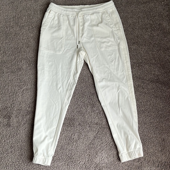 Draw string Athleta joggers - Picture 2 of 4